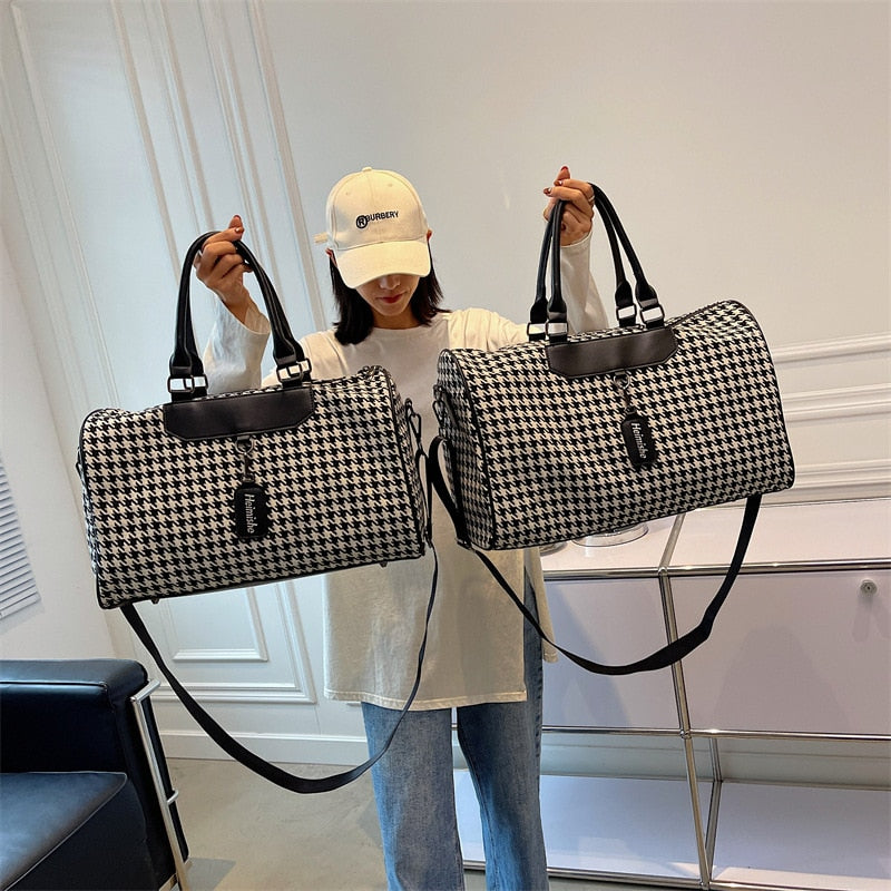 Giovana Travel Bag