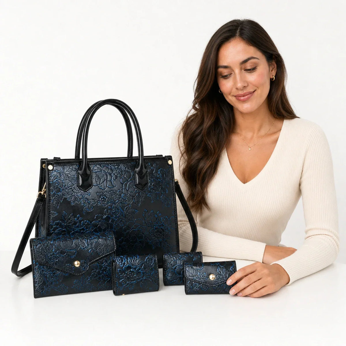Embossed Leather Set - Vela