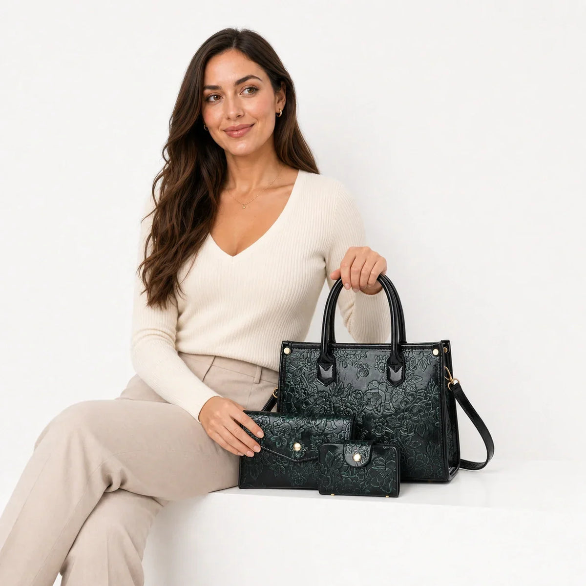 Embossed Leather Set - Vela